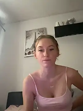 Snapshot of Keriacat_ chatting on 02-27-26, 08:14 Keriacat online show from 02-27-26, 08:14