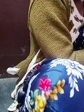 Snapshot of farana_bhat chatting on 01-15-26, 05:01 farana bhat online show from 01-15-26, 05:01