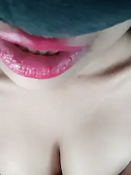 Snapshot of Sexy_dolx chatting on 01-12-26, 10:20 Sexy dolx online show from 01-12-26, 10:20