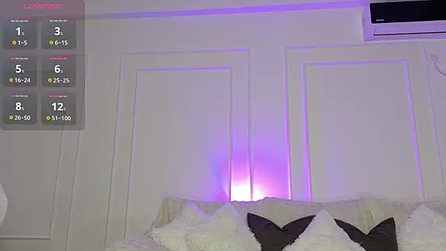 Lady charm   online show from 05-19-26, 05:47