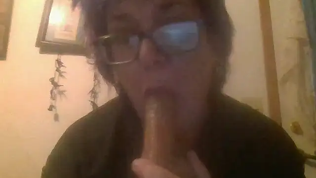 Snapshot of becky1111 chatting on 06-19-26, 03:00 becky1111 online show from 06-19-26, 03:00