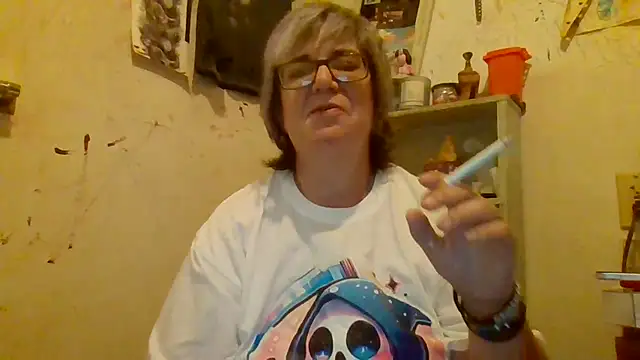 Snapshot of becky1111 chatting on 07-06-26, 07:49 becky1111 online show from 07-06-26, 07:49