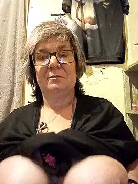 Snapshot of becky1111 chatting on 07-14-26, 02:49 becky1111 online show from 07-14-26, 02:49