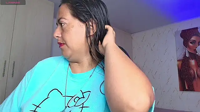 Snapshot of evelyn_harpeery chatting on 04-23-26, 11:09 evelyn harpeery online show from 04-23-26, 11:09