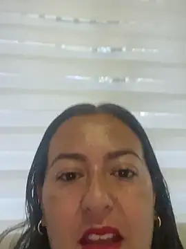 Snapshot of evelyn_harpeery chatting on 05-18-26, 11:16 evelyn harpeery online show from 05-18-26, 11:16