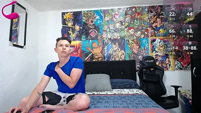 Snapshot of Golden_Boysx chatting on 05-17-26, 09:00 Golden Boysx online show from 05-17-26, 09:00