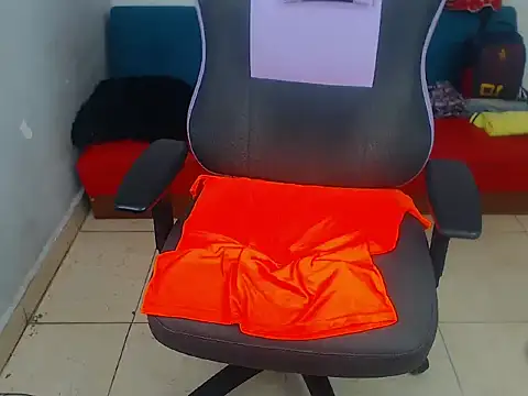 Snapshot of Boy_tatto77 chatting on 01-06-26, 05:27 Boy tatto77 online show from 01-06-26, 05:27