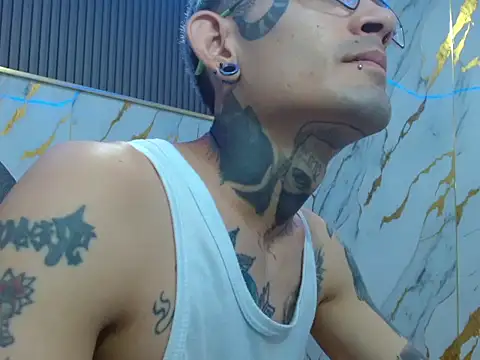 Snapshot of Boy_tatto77 chatting on 02-14-26, 06:37 Boy tatto77 online show from 02-14-26, 06:37