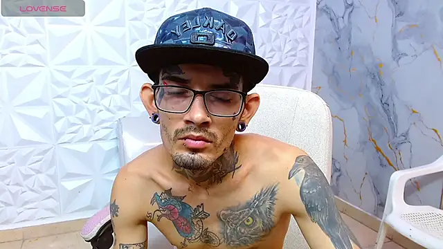 Boy tatto77 online show from 04-05-26, 02:36