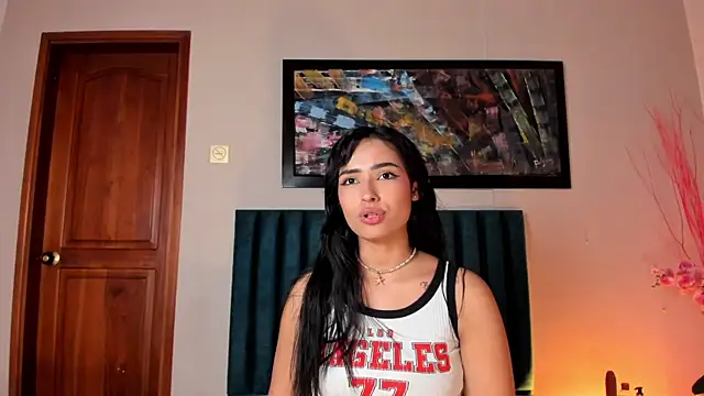 Snapshot of GahiaBelucci chatting on 05-28-26, 06:49 GahiaBelucci online show from 05-28-26, 06:49