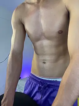 Snapshot of LIAM_COLT chatting on 04-04-26, 05:32 LIAM COLT online show from 04-04-26, 05:32