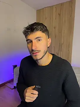 Snapshot of LIAM_COLT chatting on 04-19-26, 12:22 LIAM COLT online show from 04-19-26, 12:22
