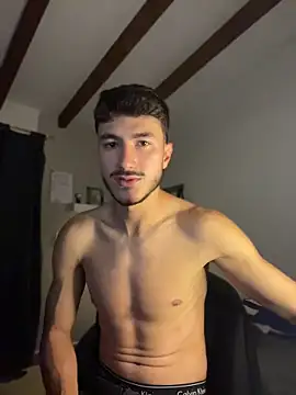 Snapshot of LIAM_COLT chatting on 05-21-26, 11:23 LIAM COLT online show from 05-21-26, 11:23