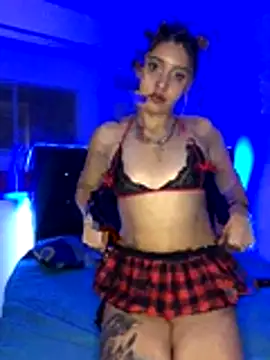 Snapshot of -Nataly__ chatting on 12-18-25, 12:22 -Nataly online show from 12-18-25, 12:22