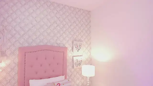 amber  ferrera online show from 02-25-26, 11:42