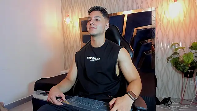 Noah Clarkk online show from 03-28-26, 05:23