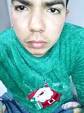 Snapshot of Remopay198 chatting on 12-18-25, 12:49 Remopay198 online show from 12-18-25, 12:49