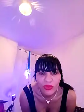 Snapshot of Nereya1 chatting on 03-16-26, 06:56 Nereya1 online show from 03-16-26, 06:56