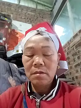 Lisaa09 online show from 12-23-25, 10:24