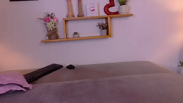 nairagold  online show from 05-15-26, 11:45