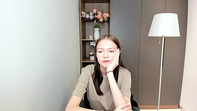 Snapshot of TawnaSeda chatting on 12-20-25, 03:13 TawnaSeda online show from 12-20-25, 03:13