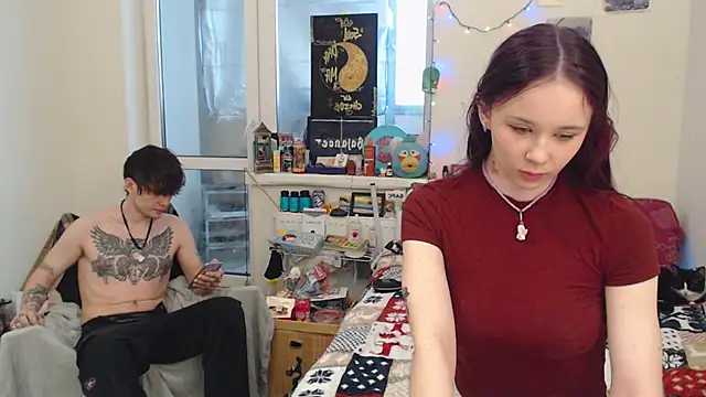 Snapshot of MaryJane_x_Peter chatting on 01-10-26, 11:45 MaryJane x Peter online show from 01-10-26, 11:45