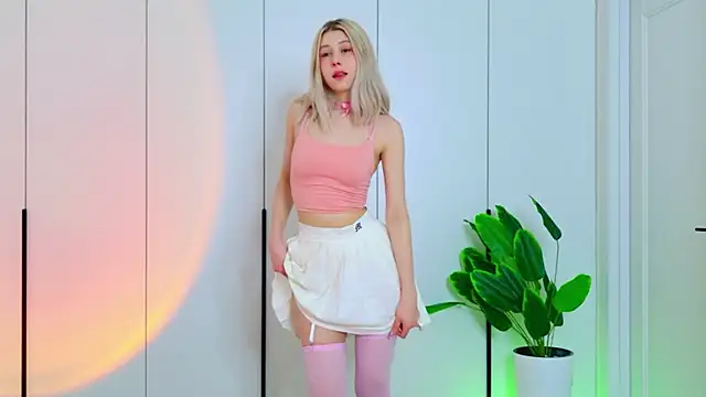 MidnightLily  online show from 03-06-26, 02:52