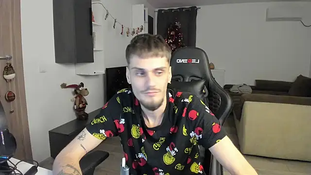 Snapshot of rszed chatting on 12-21-25, 01:35 rszed online show from 12-21-25, 01:35