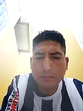 Snapshot of Yrresistible666 chatting on 02-03-26, 04:32 Yrresistible666 online show from 02-03-26, 04:32