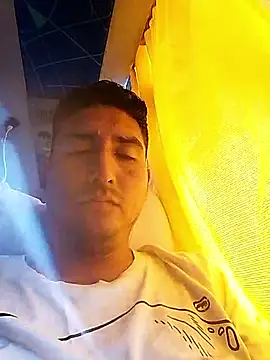 Snapshot of Yrresistible666 chatting on 02-07-26, 10:13 Yrresistible666 online show from 02-07-26, 10:13