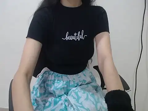 Farhana beautyfull online show from 04-18-26, 04:49