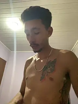 Snapshot of GuioficialBr chatting on 02-08-26, 04:05 GuioficialBr online show from 02-08-26, 04:05