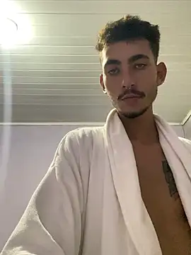 Snapshot of GuioficialBr chatting on 02-24-26, 11:36 GuioficialBr online show from 02-24-26, 11:36