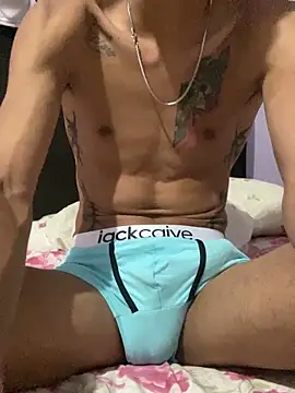 Snapshot of GuioficialBr chatting on 03-04-26, 04:07 GuioficialBr online show from 03-04-26, 04:07