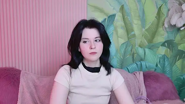 Snapshot of Milana_Cold chatting on 01-15-26, 08:34 Milana Cold online show from 01-15-26, 08:34