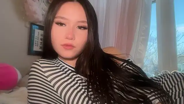 luvvivii online show from 04-18-26, 01:42