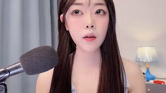 smalldaisy online show from 04-06-26, 03:26