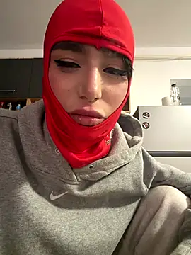 Snapshot of frecciablue chatting on 12-19-25, 06:15 frecciablue online show from 12-19-25, 06:15