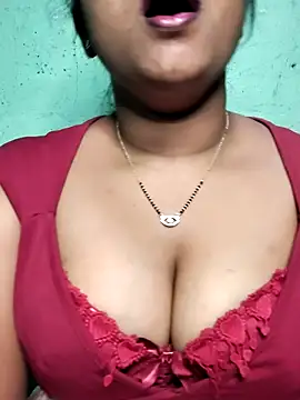 Snapshot of Eashita_01 chatting on 02-13-26, 09:27 Eashita 01 online show from 02-13-26, 09:27