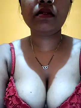 Snapshot of Eashita_01 chatting on 03-01-26, 11:29 Eashita 01 online show from 03-01-26, 11:29