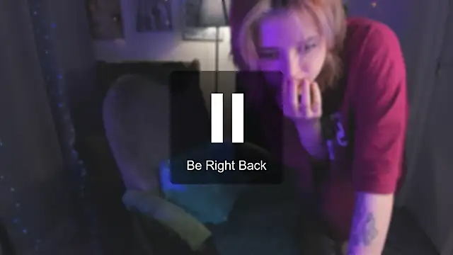 Snapshot of SarahShelby chatting on 05-23-26, 08:35 SarahShelby online show from 05-23-26, 08:35