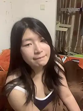 Luozhiqi520 online show from 12-19-25, 04:25