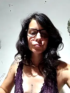 Snapshot of lilithboot chatting on 12-21-25, 09:33 lilithboot online show from 12-21-25, 09:33