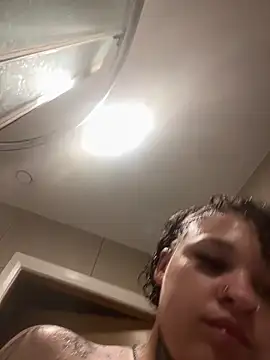 urprettygirlleenay online show from 04-21-26, 07:28