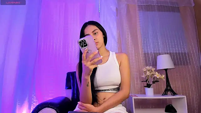 ManuelaEvans  online show from 04-23-26, 11:51