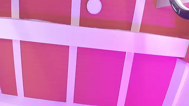 Snapshot of ManuelaEvans_ chatting on 05-16-26, 12:18 ManuelaEvans online show from 05-16-26, 12:18