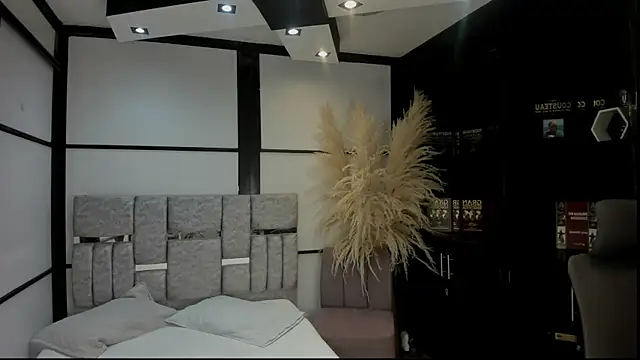 AmbarBrownn  online show from 03-26-26, 08:36