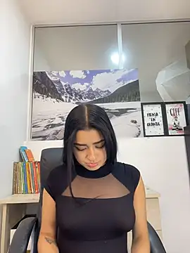 Snapshot of Emilyy05_ chatting on 07-19-26, 11:52 Emilyy05 online show from 07-19-26, 11:52