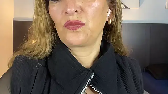 Snapshot of JennaMilf_ chatting on 06-14-26, 02:46 JennaMilf online show from 06-14-26, 02:46