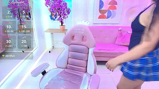 Snapshot of Charlotte_milleers chatting on 01-07-26, 03:53 Charlotte milleers online show from 01-07-26, 03:53